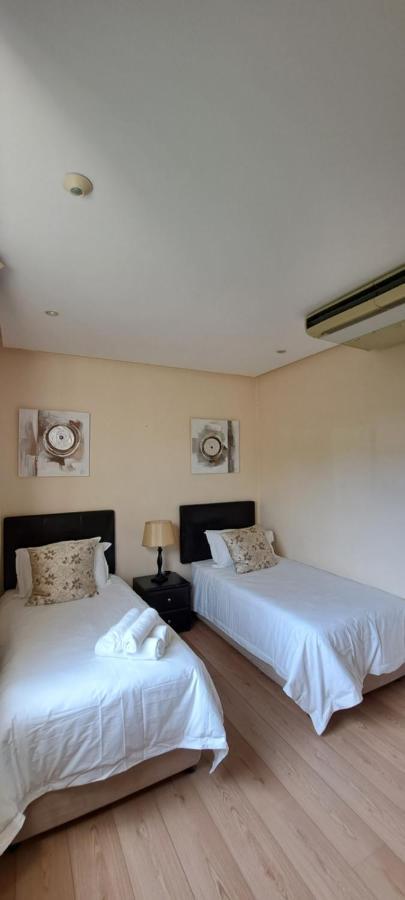 V&A Waterfront Marina Family Apartment 201 Altmore كيب تاون المظهر الخارجي الصورة